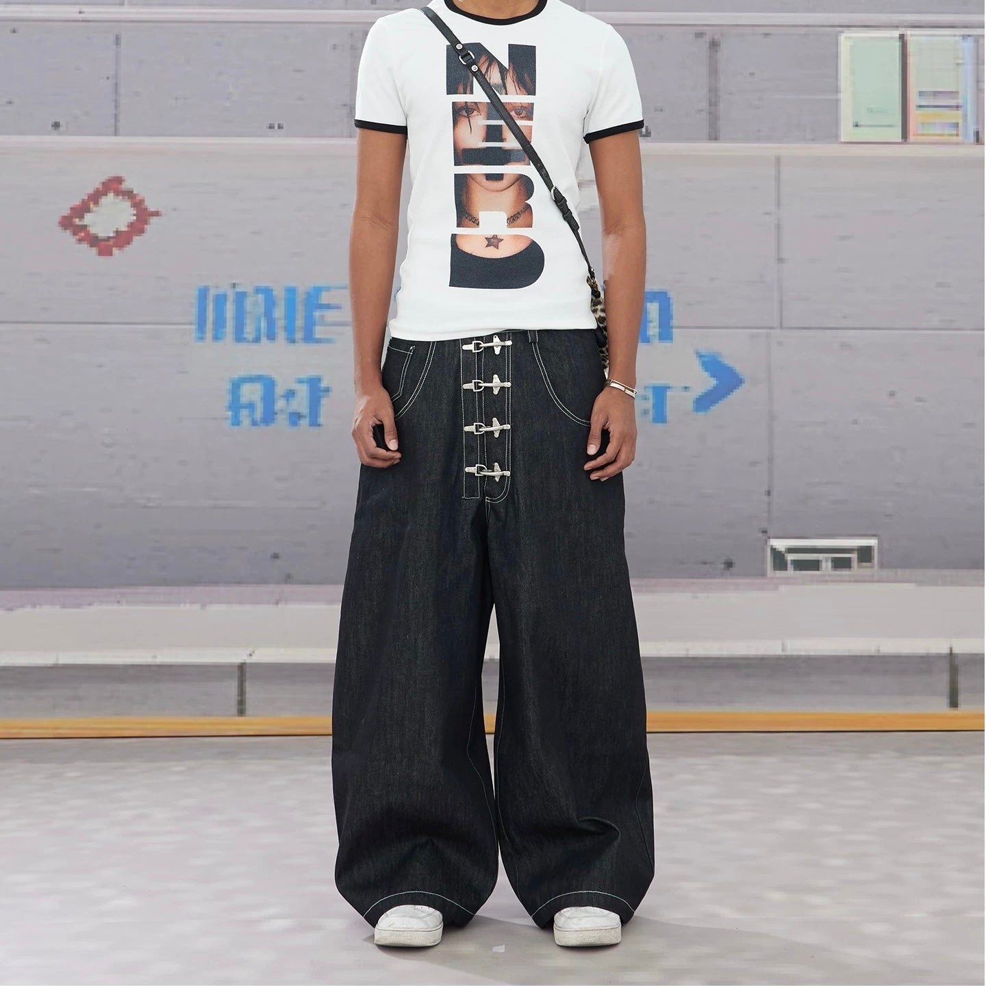 トグルフックワイドデニムパンツ znk000196