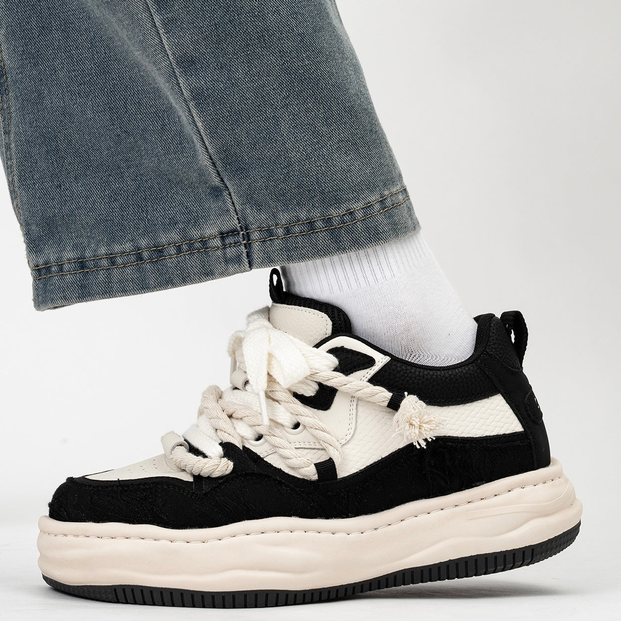 ロープレース厚底スニーカー znk000008