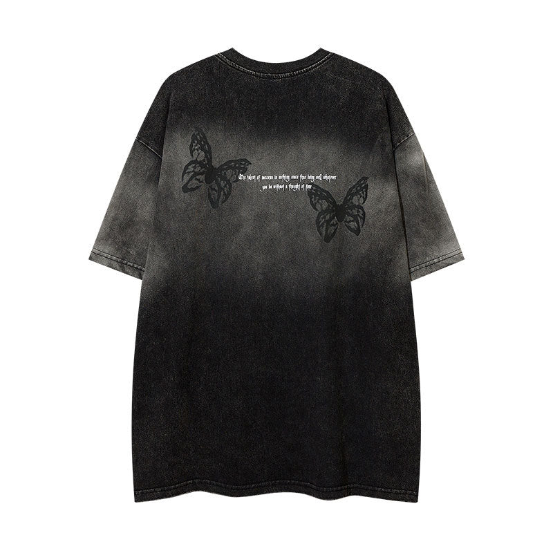 【2color】バタフライプリント ゴシックロゴTシャツ フェードブラック ストリートオーバーサイズ SS-000310