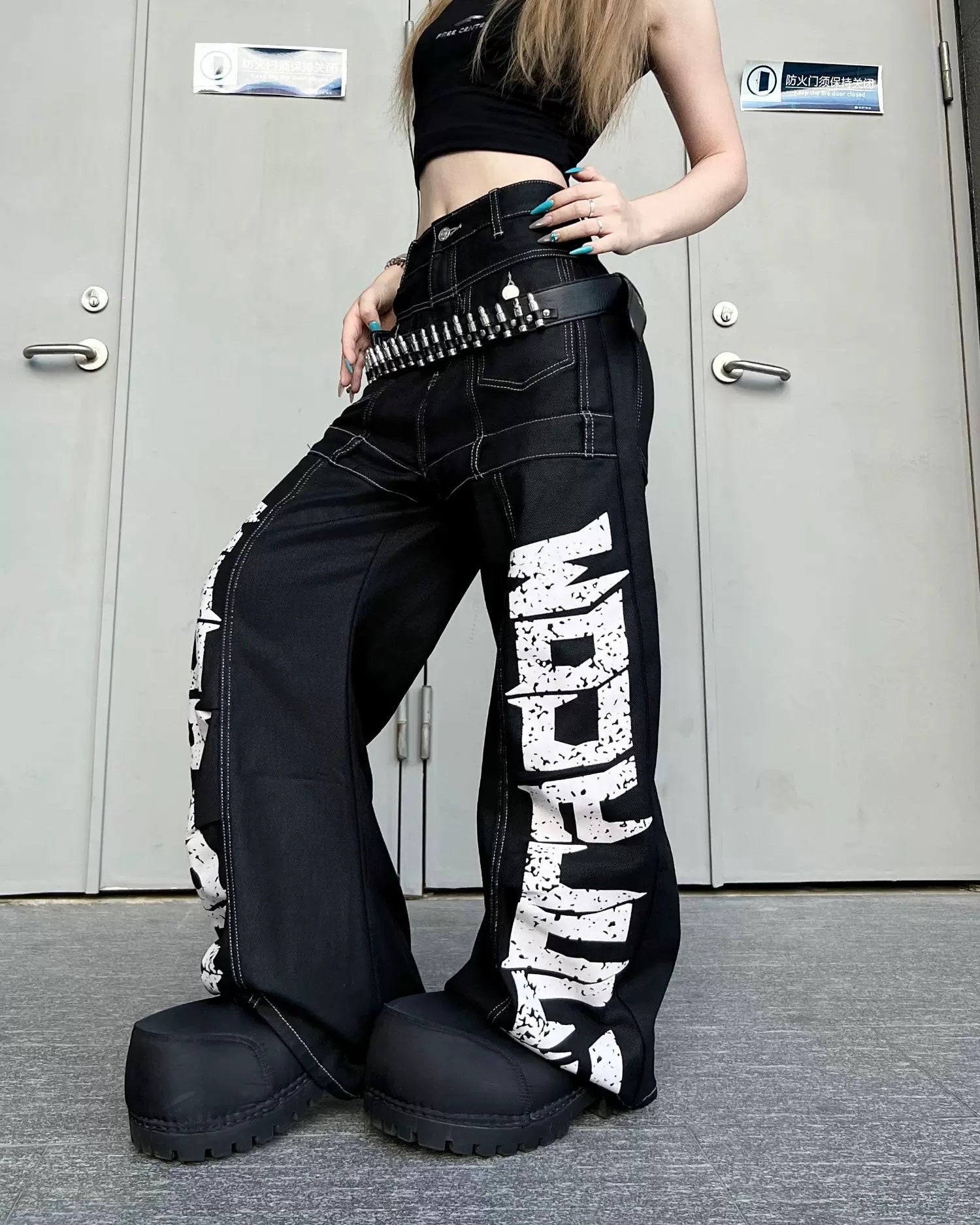 サイドロゴバルーンワイドパンツ znk000103