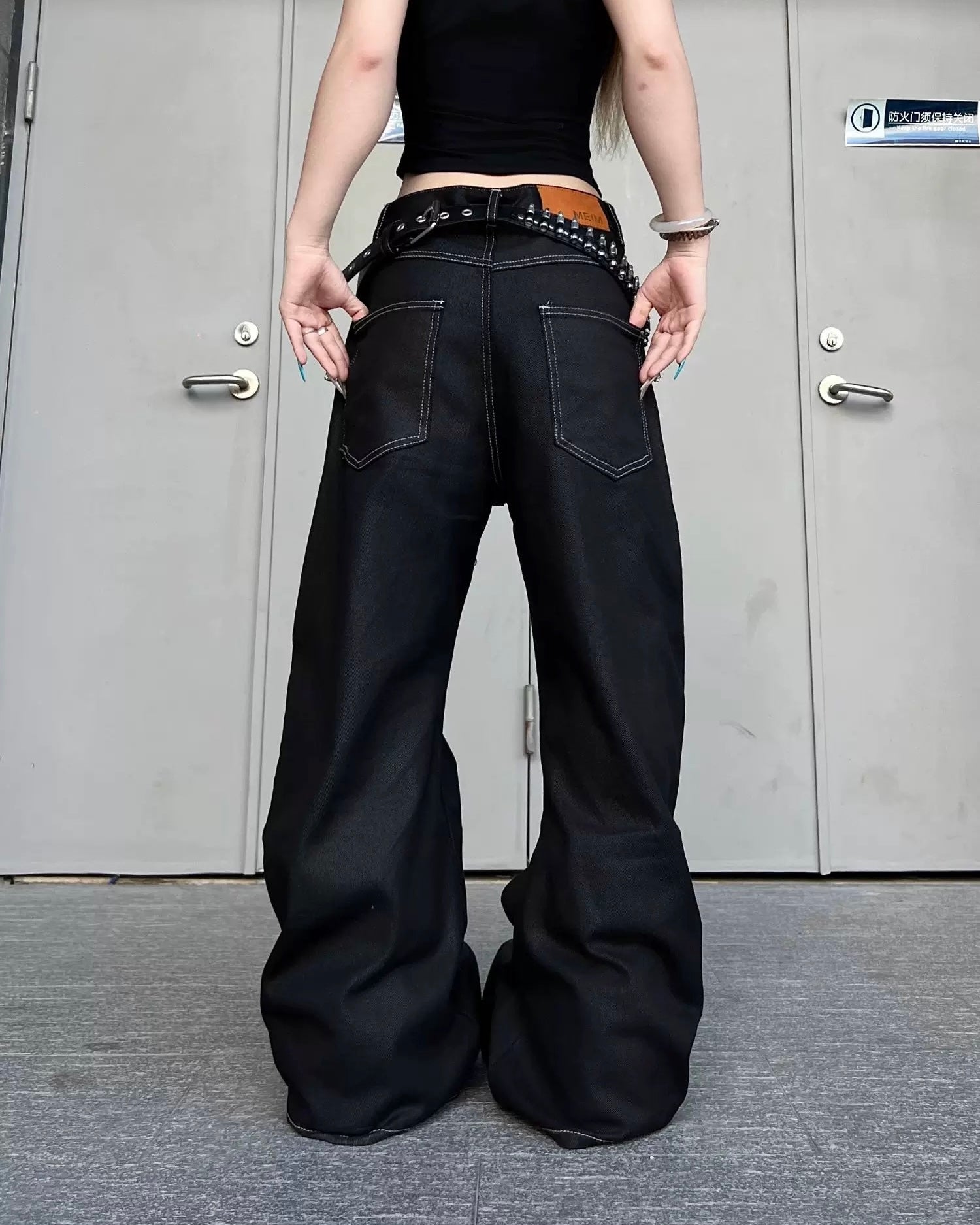 サイドロゴバルーンワイドパンツ znk000103