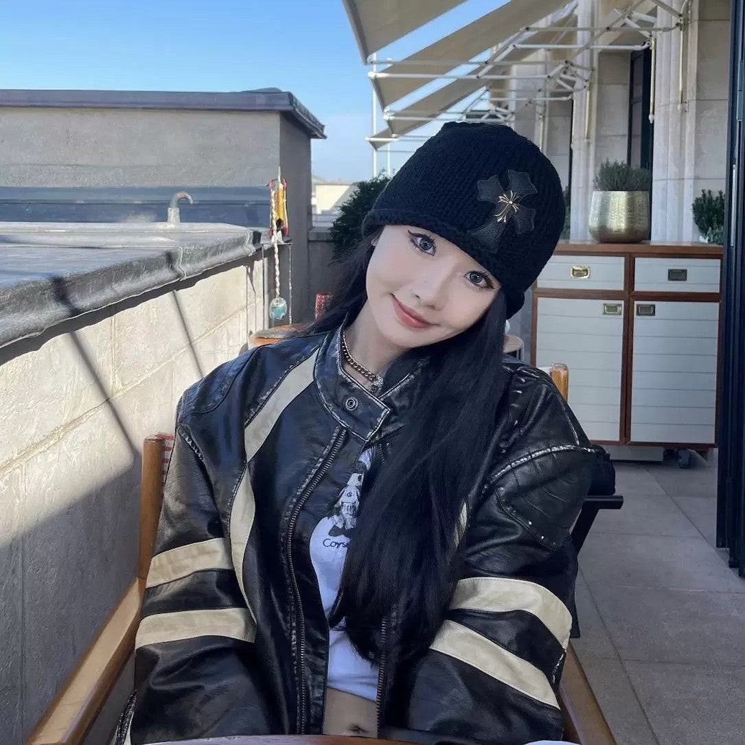 Gothic Metal Cross Knit Beanie znk000254