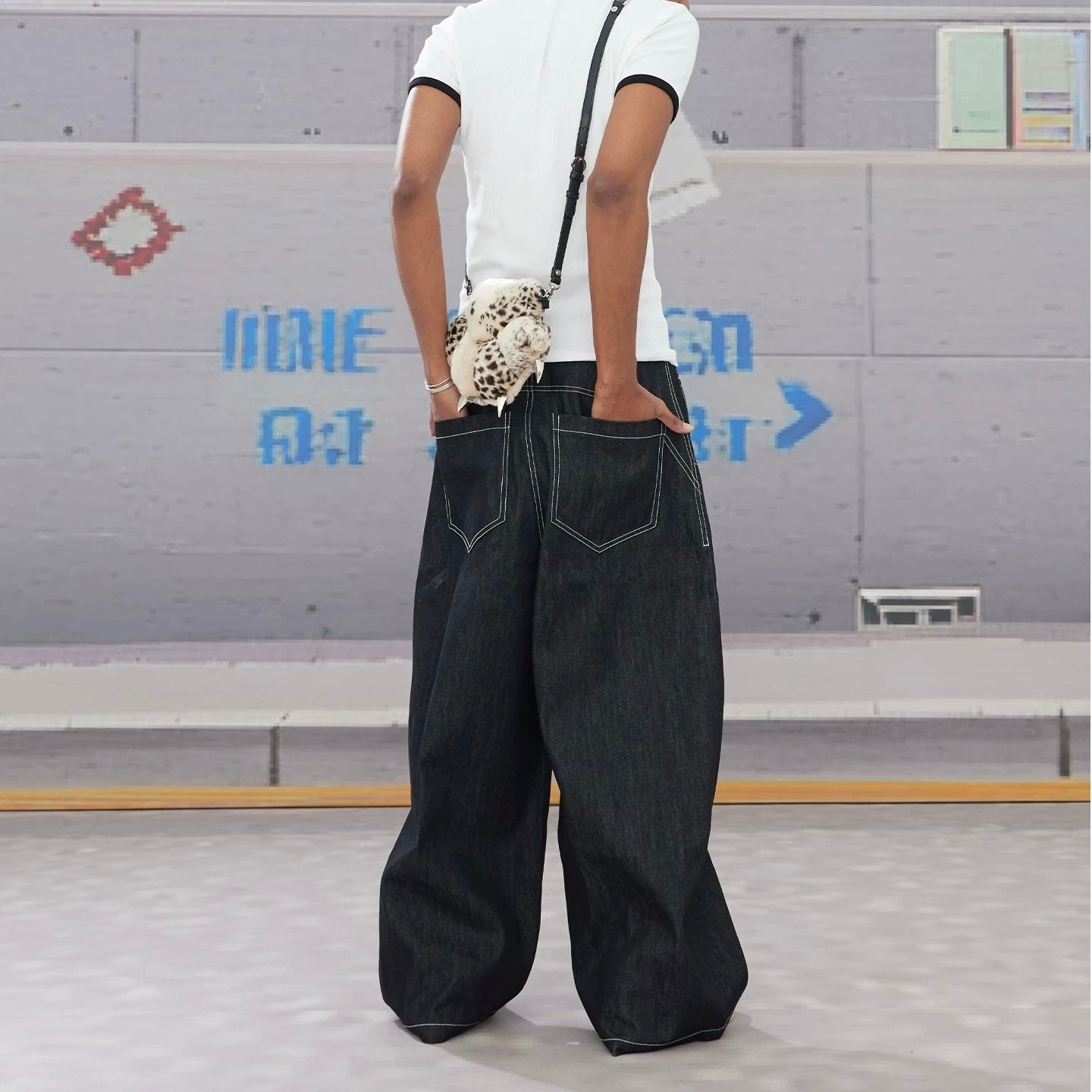 トグルフックワイドデニムパンツ znk000196