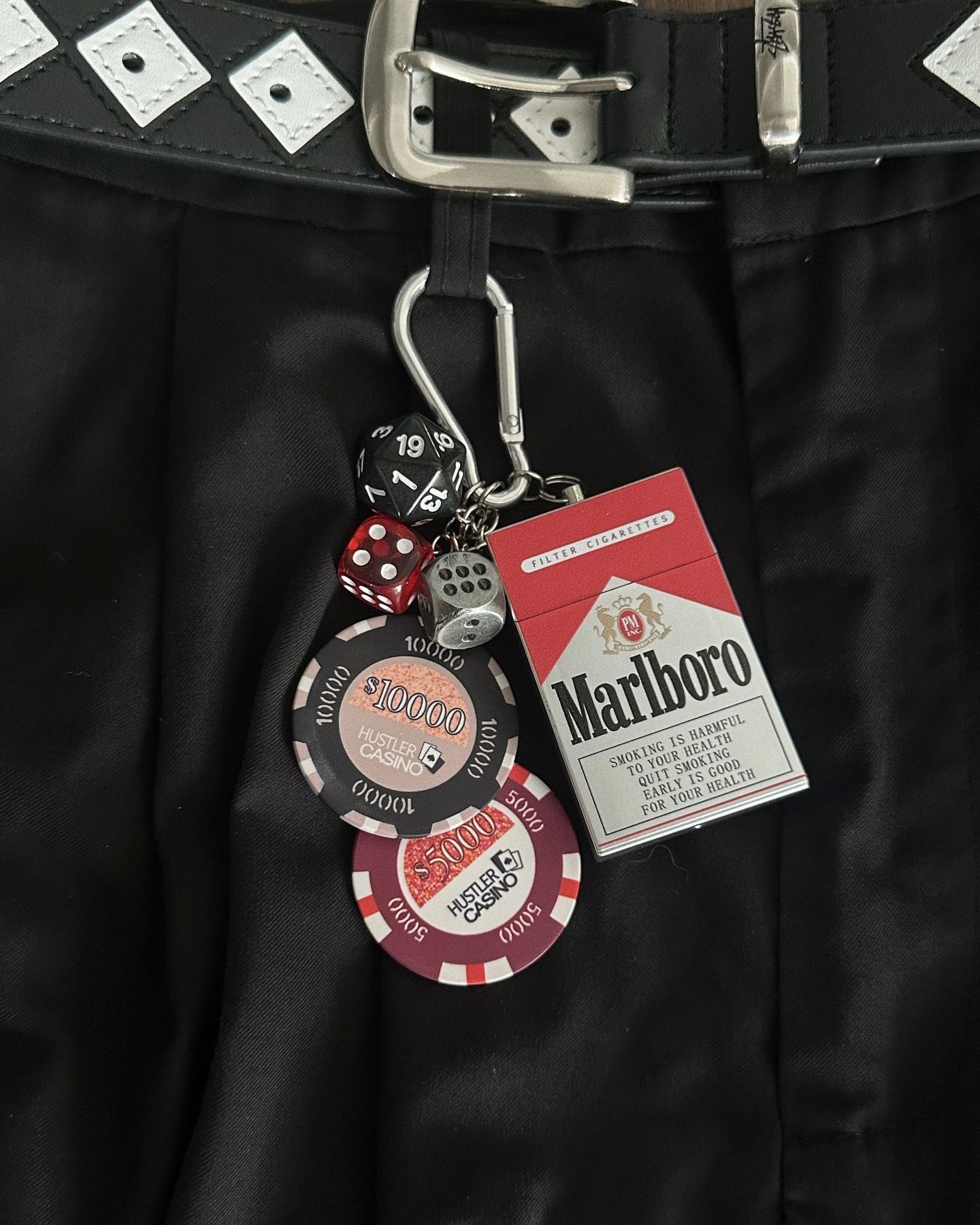 Carabiner Portable Ashtray znk000210