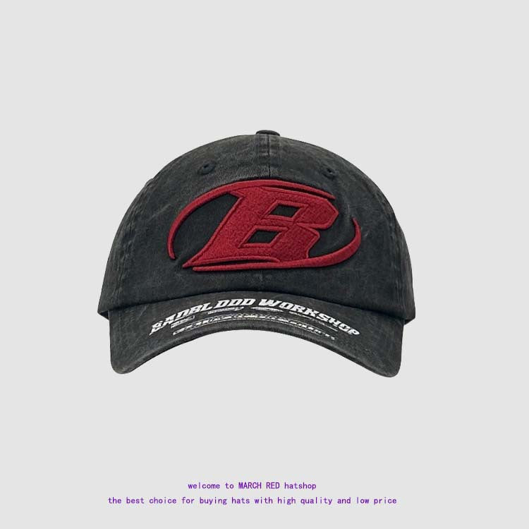 赤ロゴ刺繍キャップ｜ヴィンテージ加工 × ブラックボディ ストリート系帽子 SS-000304
