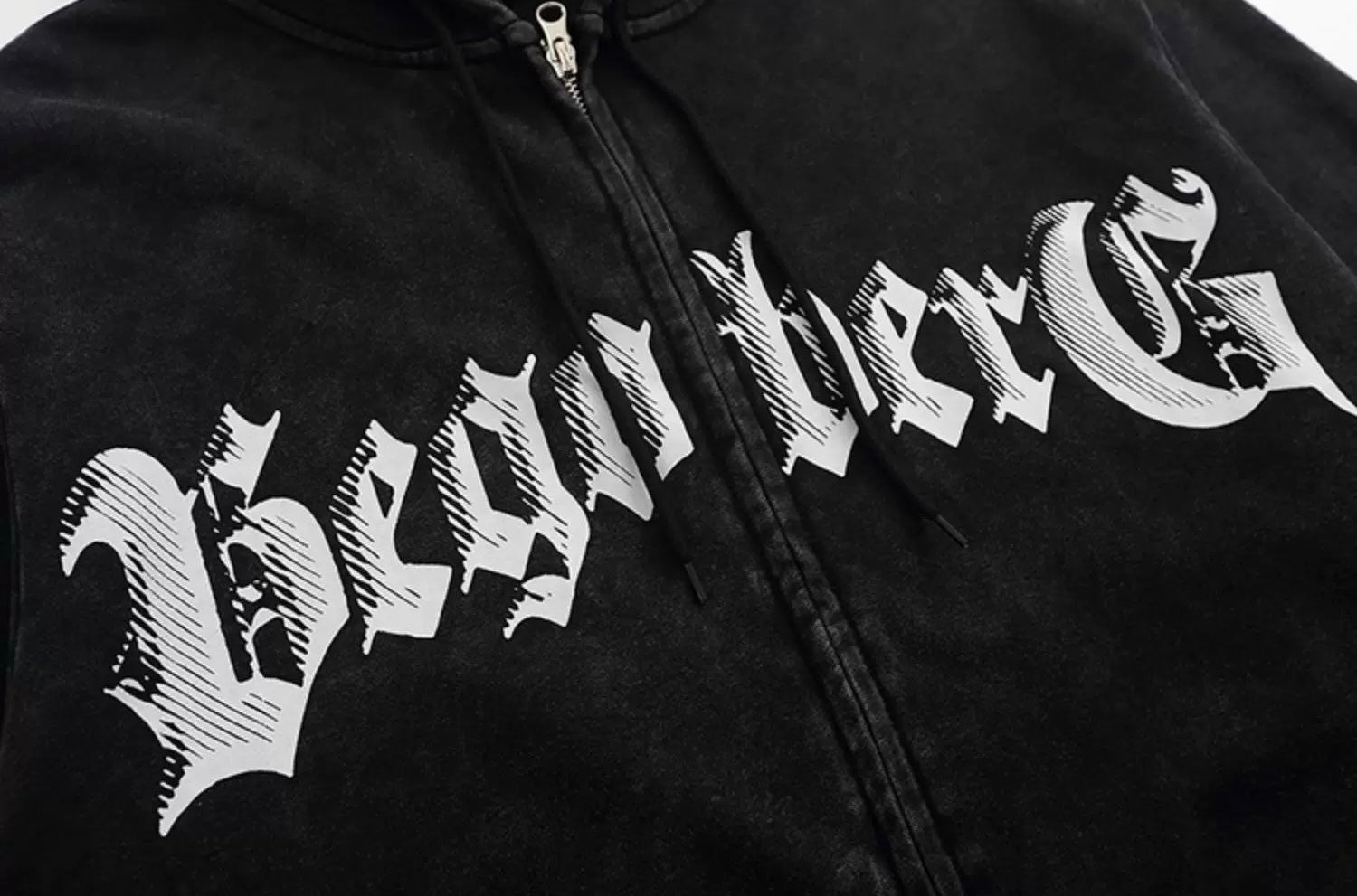 ゴシックロゴ ジップパーカー SS-000687