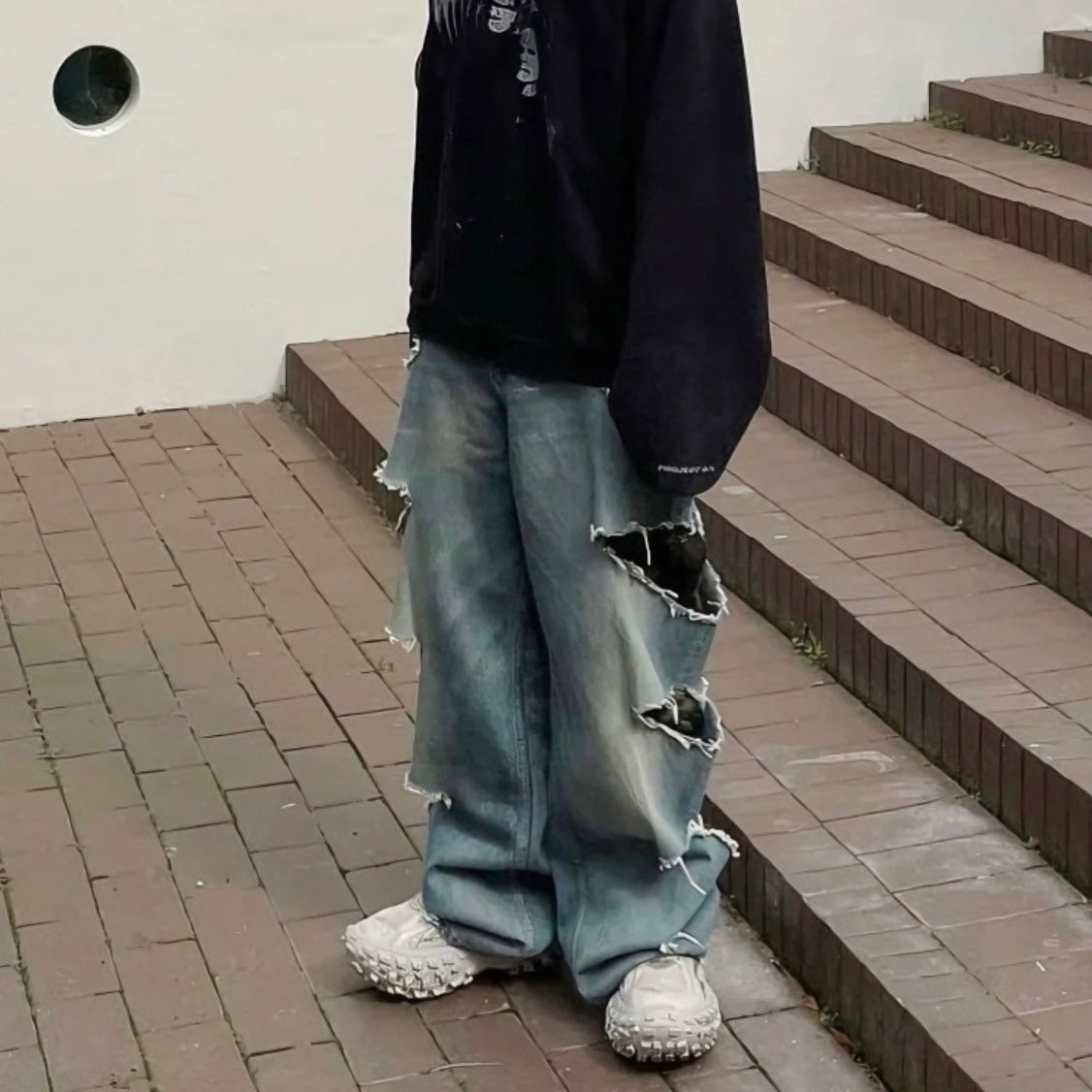 Camouflage Patch Distressed Wide Pants znk000279