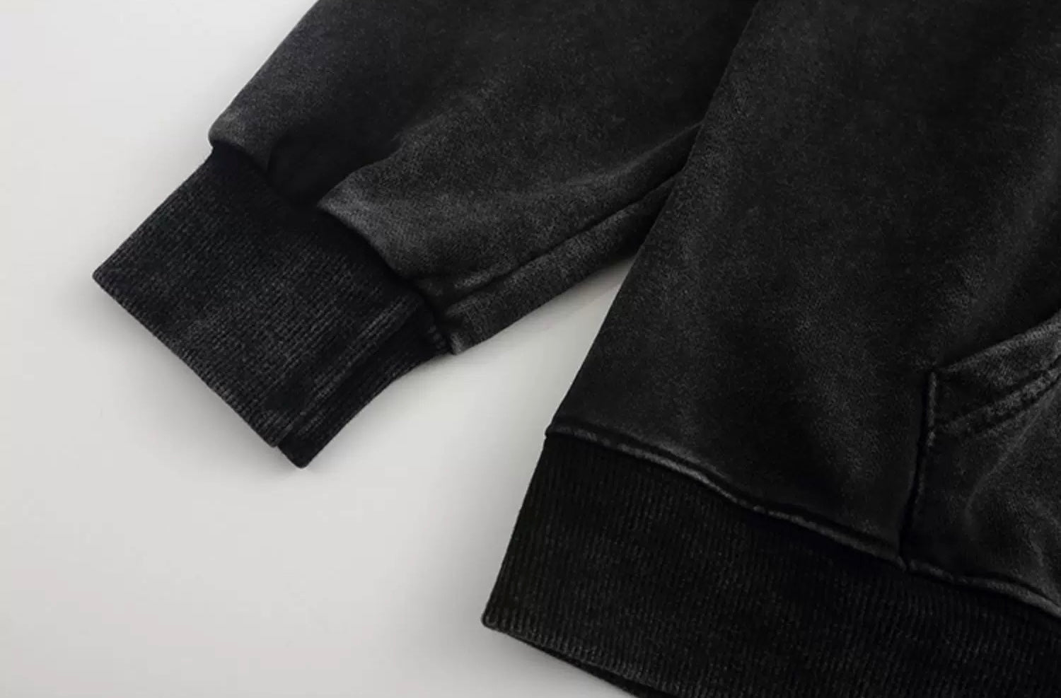 ゴシックロゴ ジップパーカー SS-000687