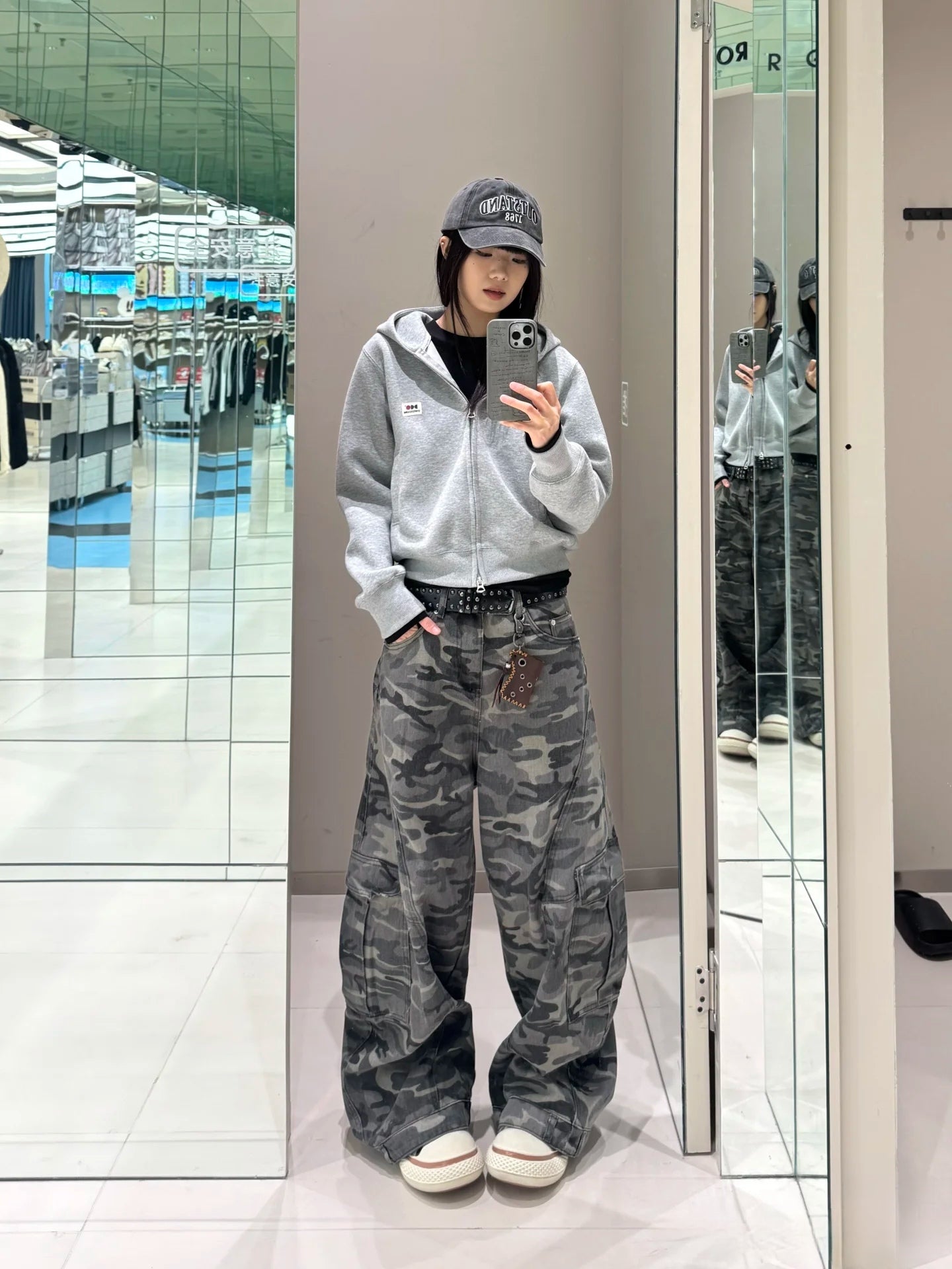 カモフラワイドカーゴパンツ znk000115