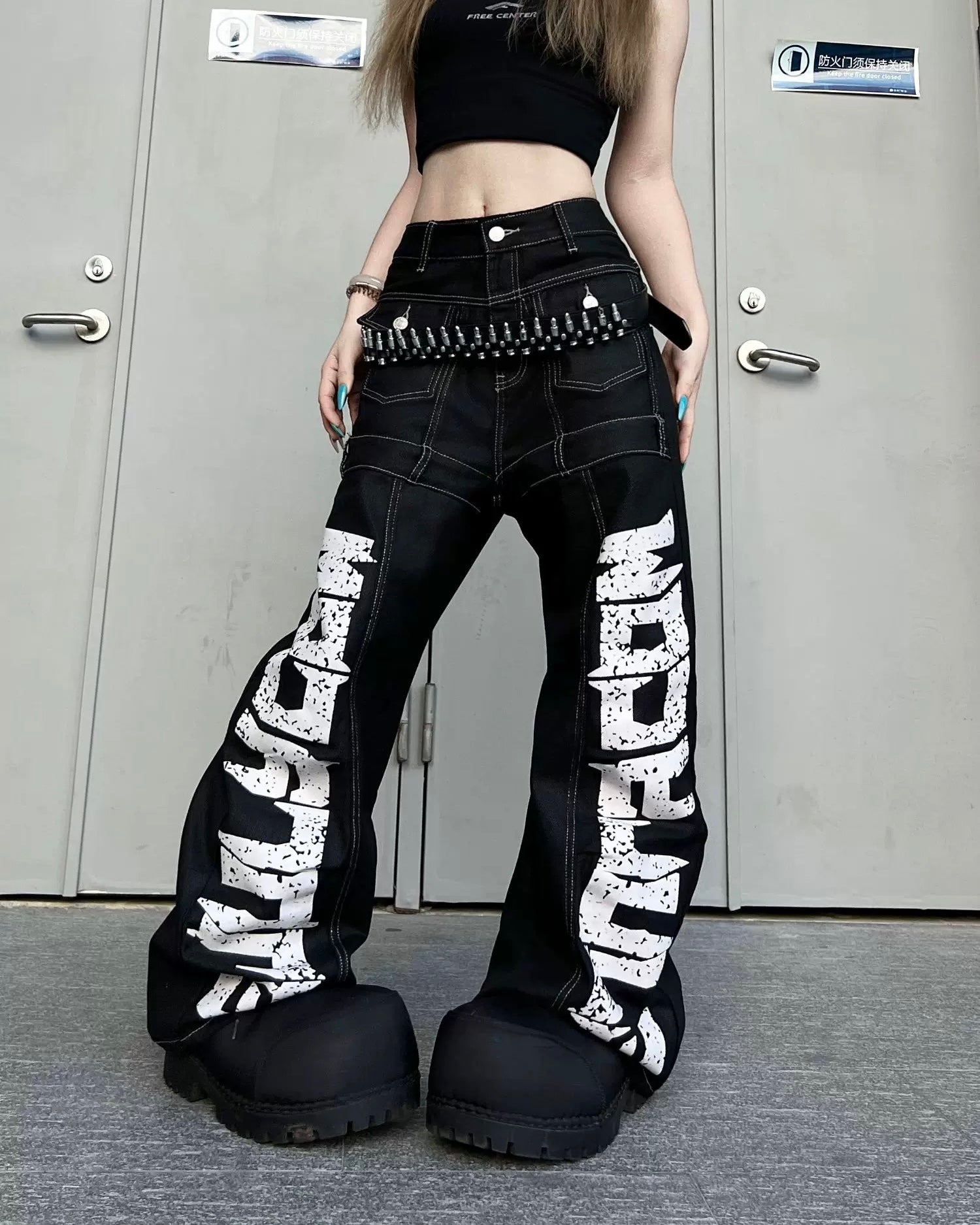 サイドロゴバルーンワイドパンツ znk000103