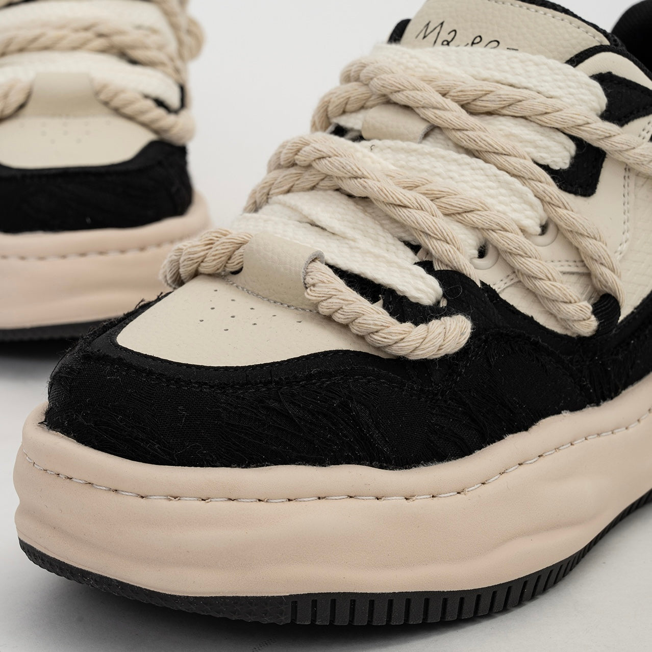 ロープレース厚底スニーカー znk000008