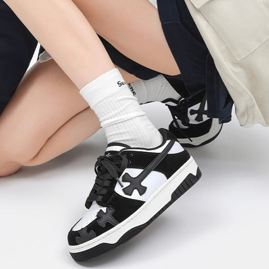 ツートンクロスデザインスニーカー znk000035