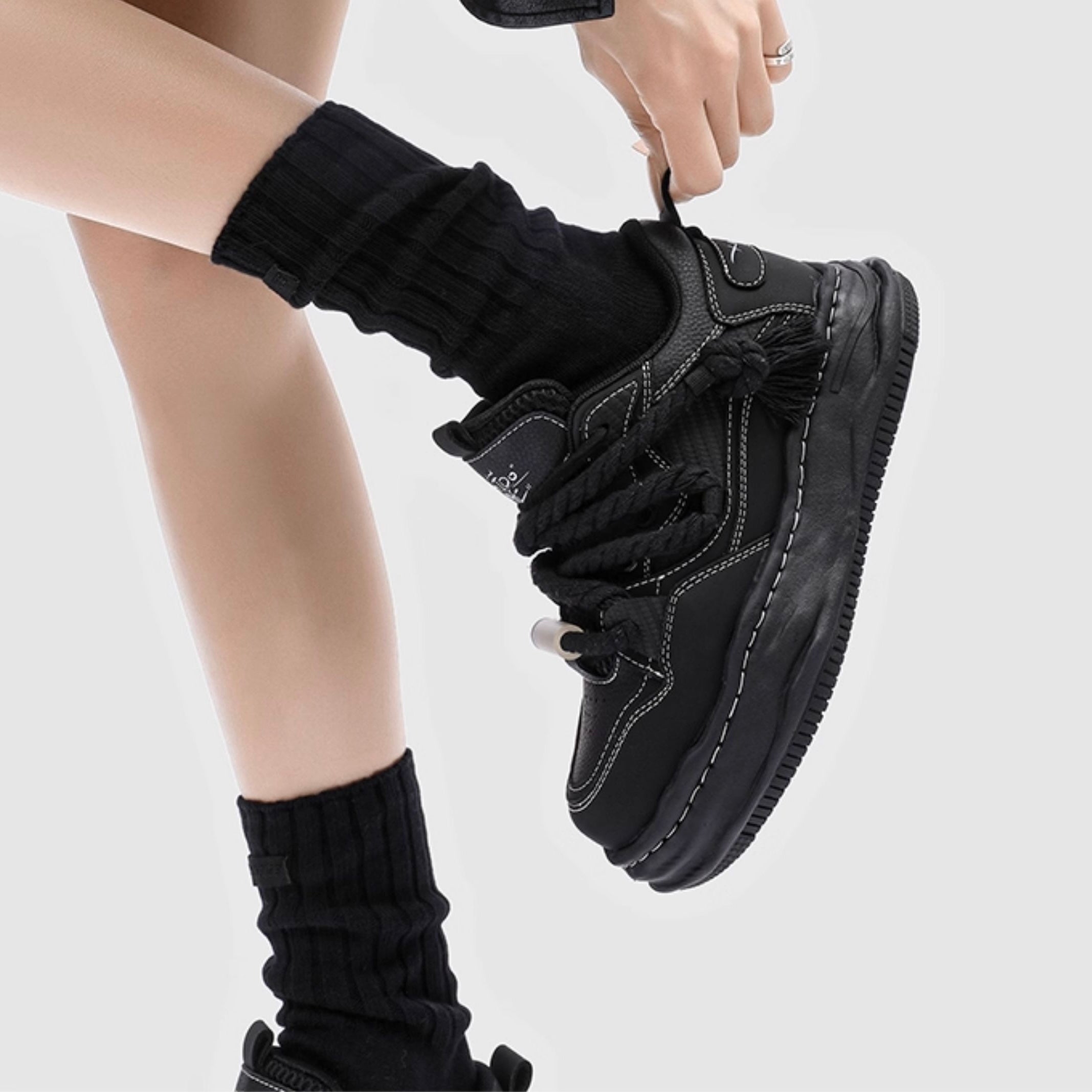 ブラックチャンキーロープスニーカー znk000009