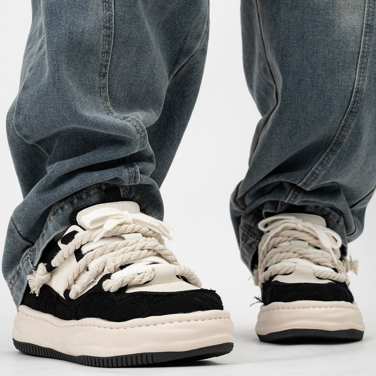 ロープレース厚底スニーカー znk000008