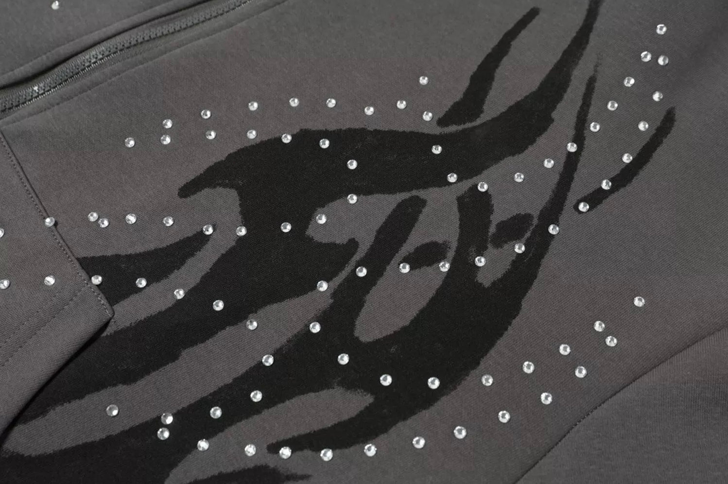 フレイムグラフィックジップアップパーカー znk000057